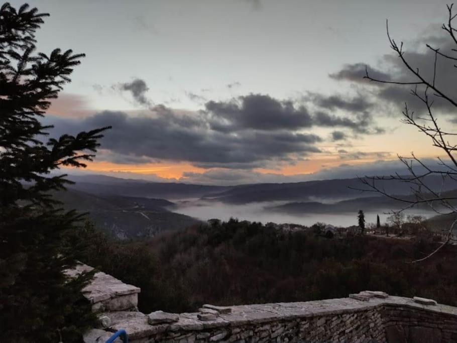 Βίτσα Πετρόκτιστο Αρχοντικό "Ιόλη" Με Θέα Ζαγόριヴィラ エクステリア 写真